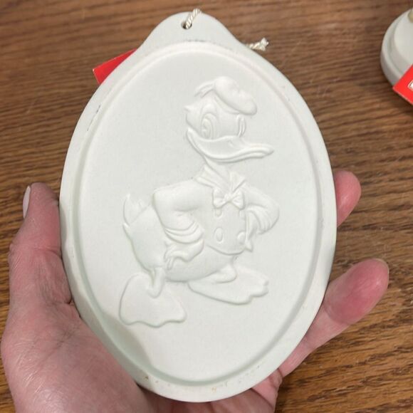 Disney’s Donald Duck Cookie Molds & Stamps, set of 2 nwt - Picture 7 of 7